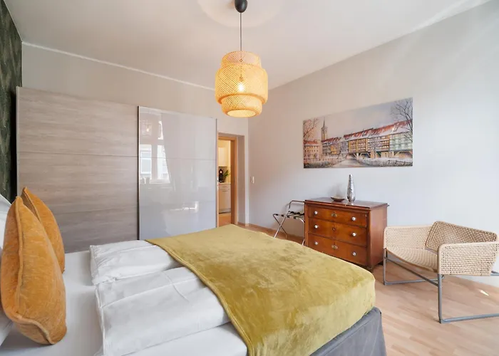 1 Am Bahnhof ארפורט